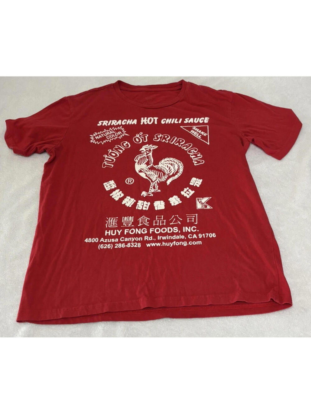 Sriracha Hot Chili Sauce Large Red Shirt || Ripple Junction brand || pre-owned